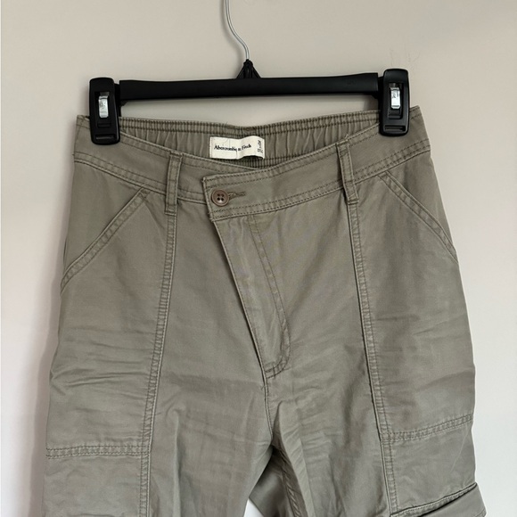 Abercrombie Criss Cross Utility Pants - Picture 5 of 7